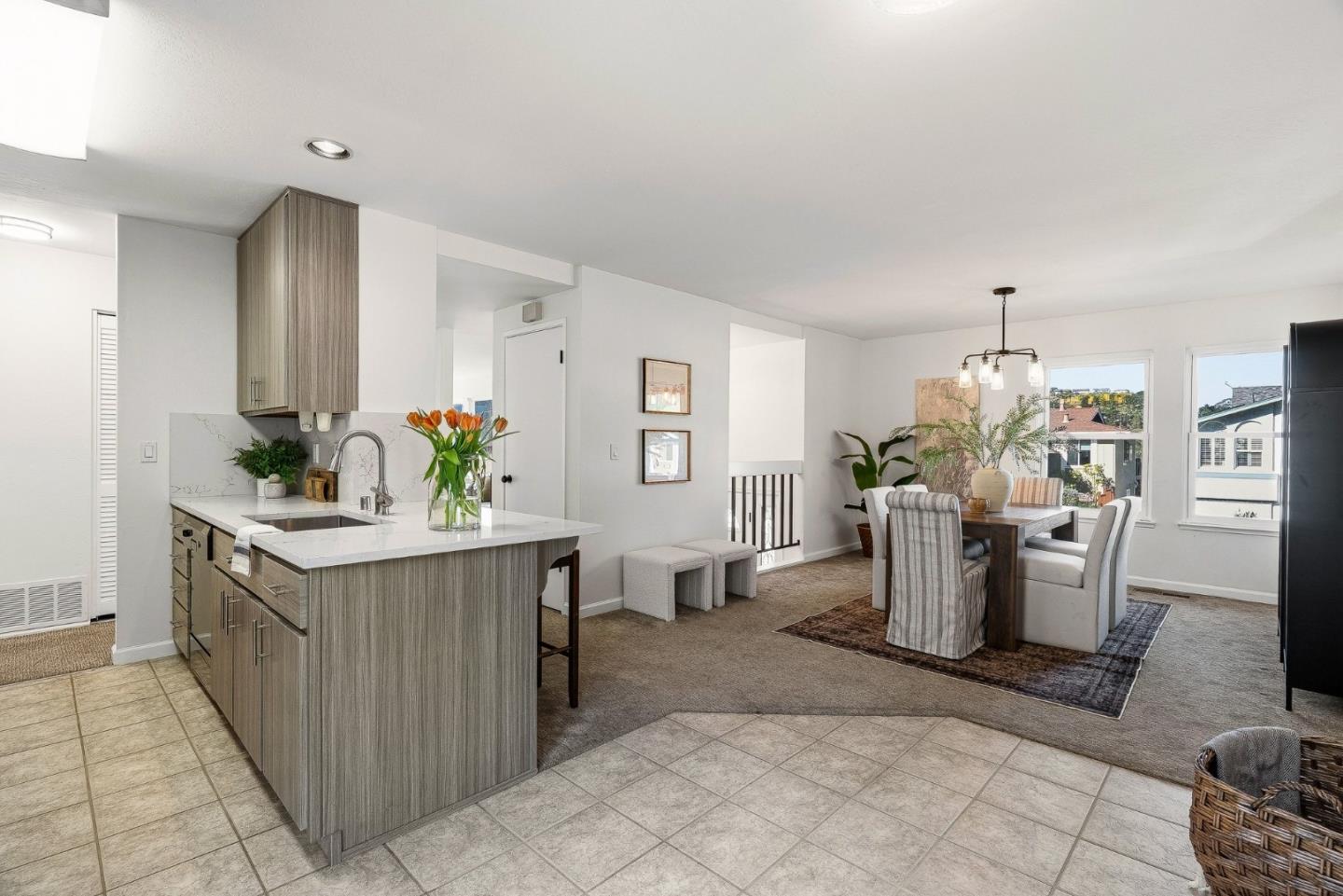 Detail Gallery Image 7 of 34 For 1100 Glacier Ave, Pacifica,  CA 94044 - 3 Beds | 2/1 Baths