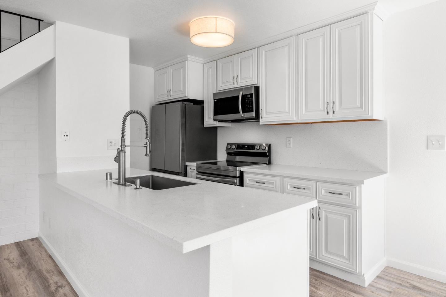 Detail Gallery Image 4 of 23 For 1430 42nd Ave #3,  Capitola,  CA 95010 - 2 Beds | 0 Baths