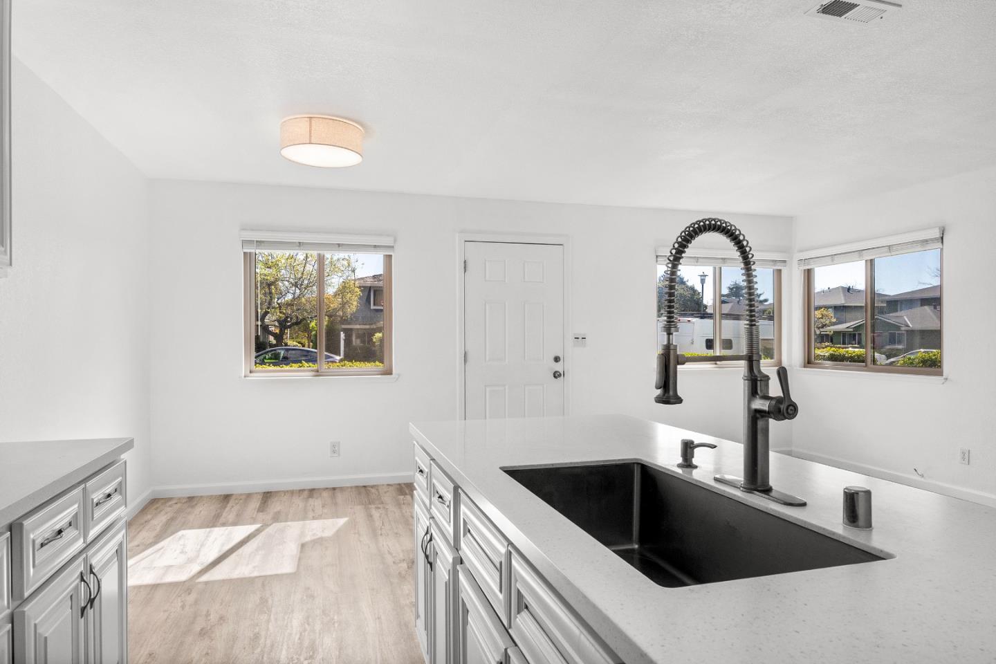 Detail Gallery Image 7 of 23 For 1430 42nd Ave #3,  Capitola,  CA 95010 - 2 Beds | 0 Baths
