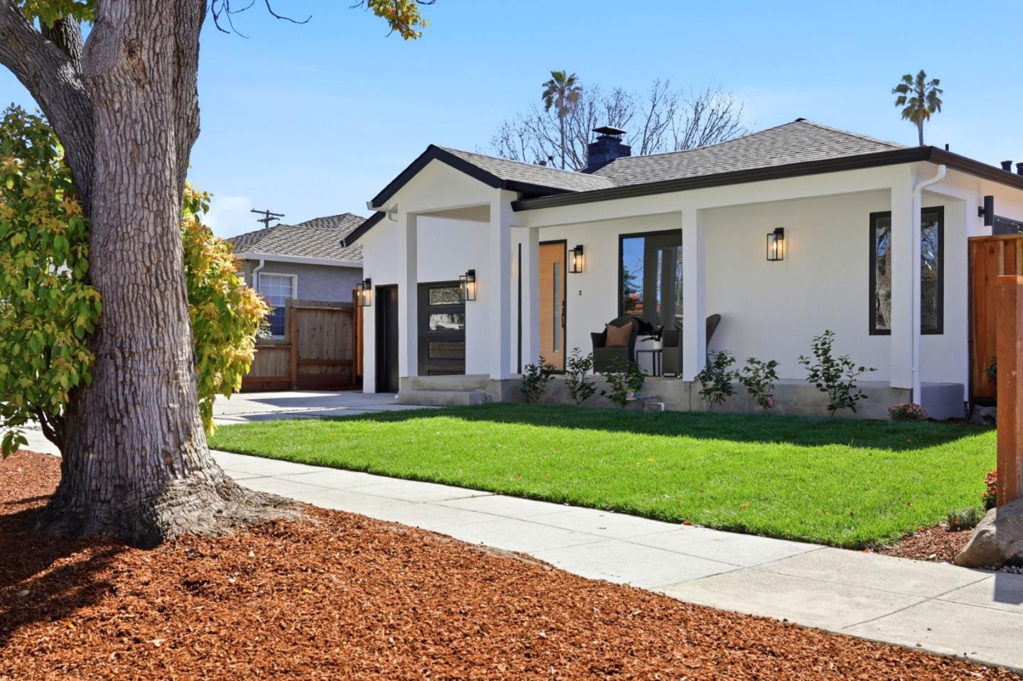 Detail Gallery Image 2 of 33 For 3234 Hoover St, Redwood City,  CA 94063 - 3 Beds | 2 Baths