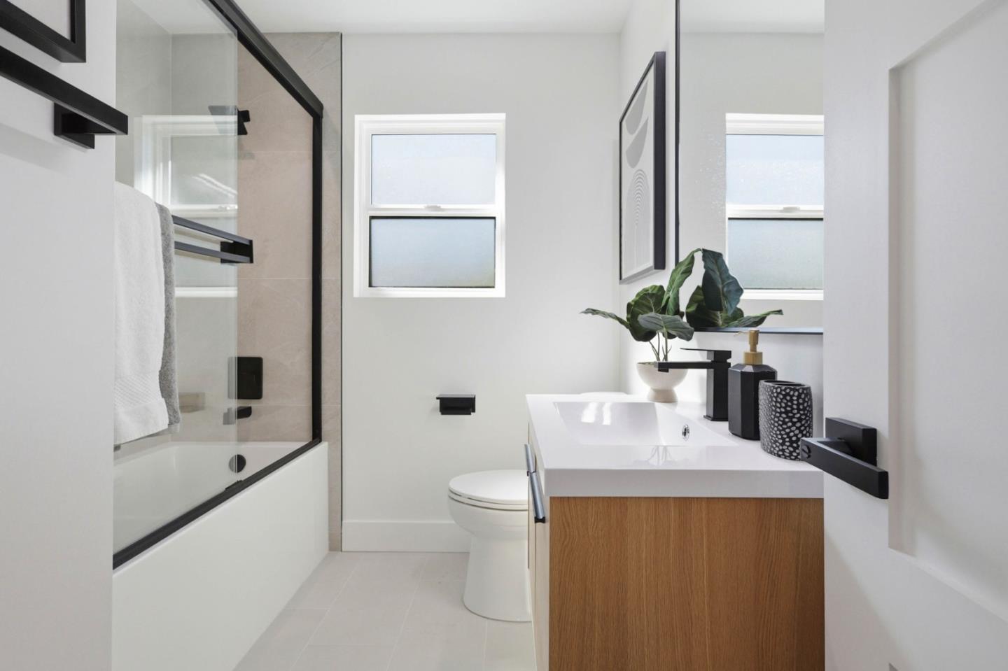 Detail Gallery Image 22 of 33 For 3234 Hoover St, Redwood City,  CA 94063 - 3 Beds | 2 Baths