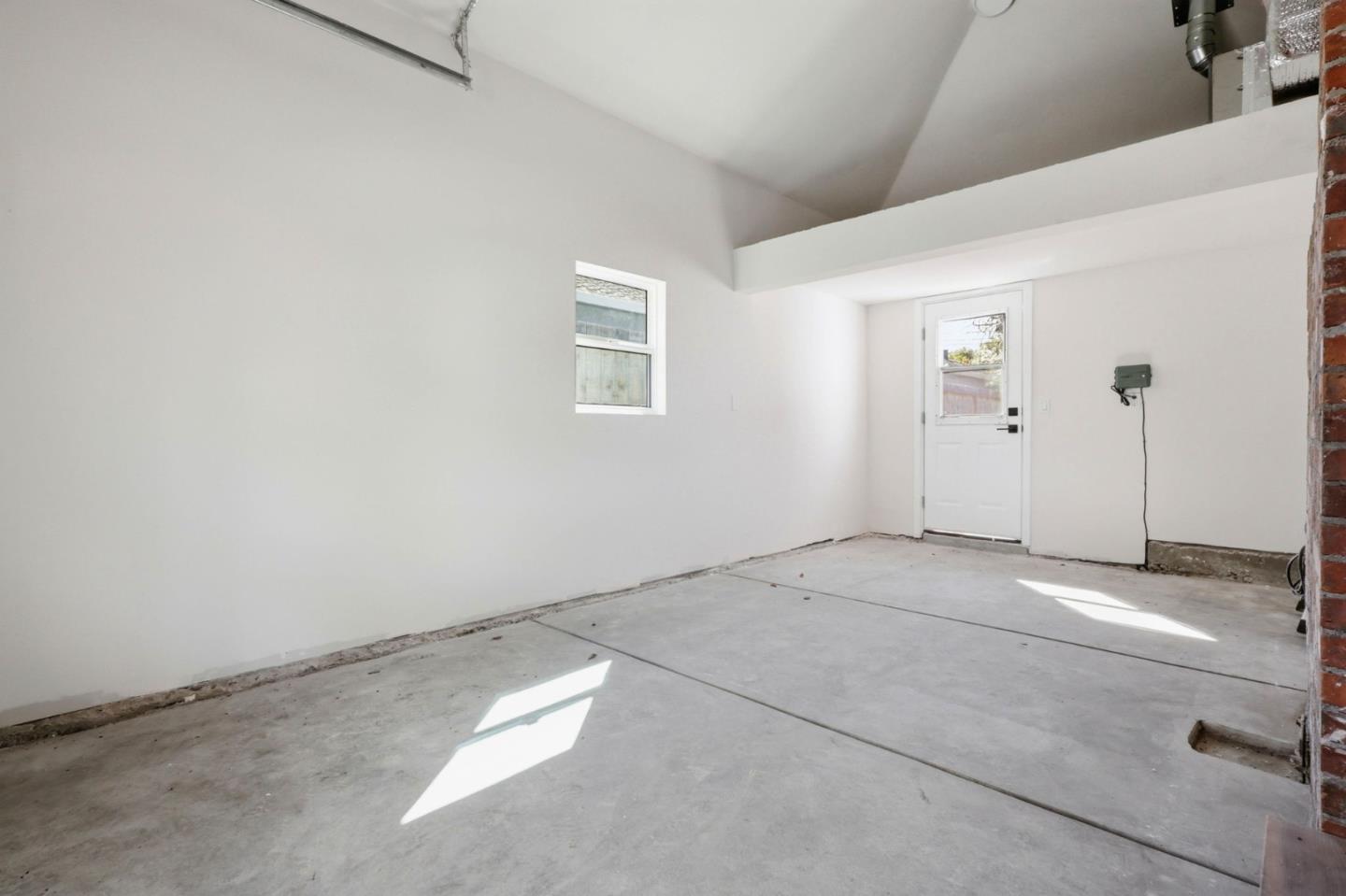 Detail Gallery Image 24 of 33 For 3234 Hoover St, Redwood City,  CA 94063 - 3 Beds | 2 Baths