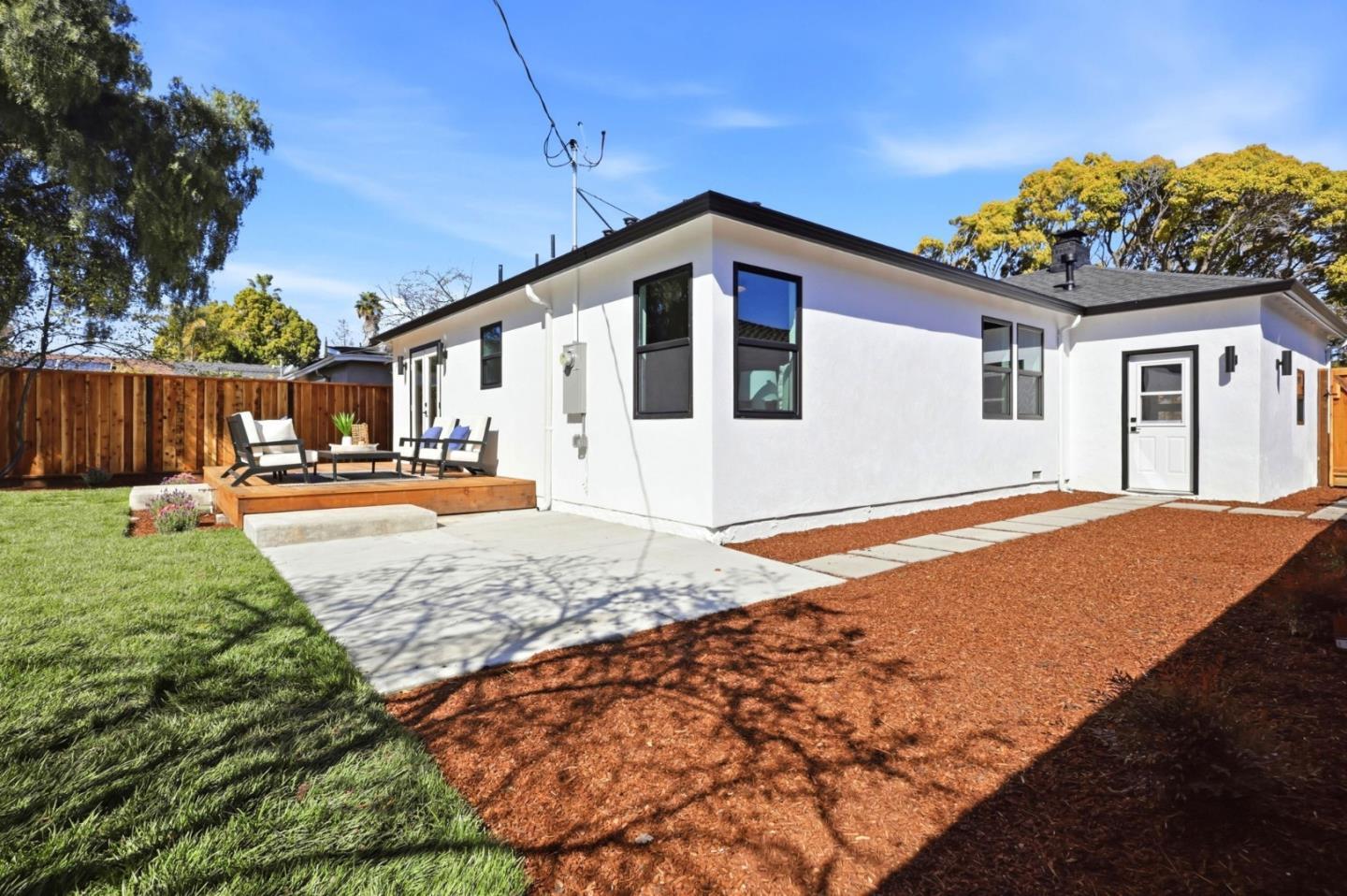 Detail Gallery Image 29 of 33 For 3234 Hoover St, Redwood City,  CA 94063 - 3 Beds | 2 Baths