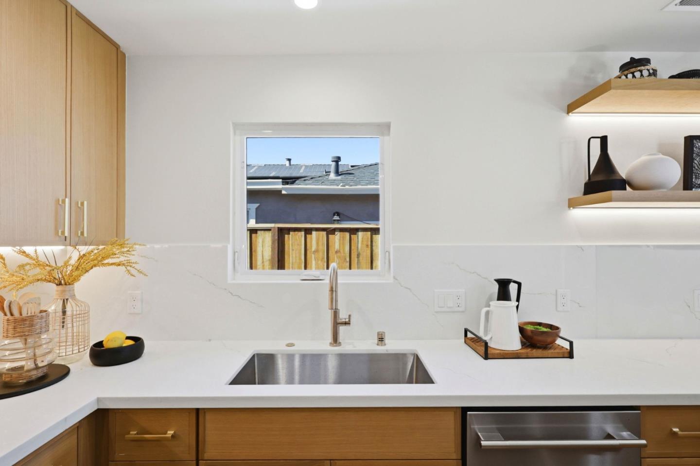 Detail Gallery Image 9 of 33 For 3234 Hoover St, Redwood City,  CA 94063 - 3 Beds | 2 Baths