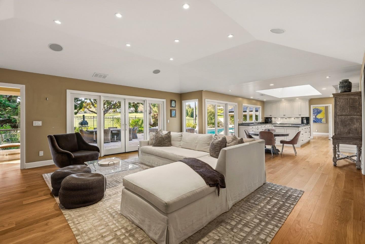 Detail Gallery Image 16 of 66 For 16 Hollins Drive, Santa Cruz,  CA 95060 - 4 Beds | 4/2 Baths