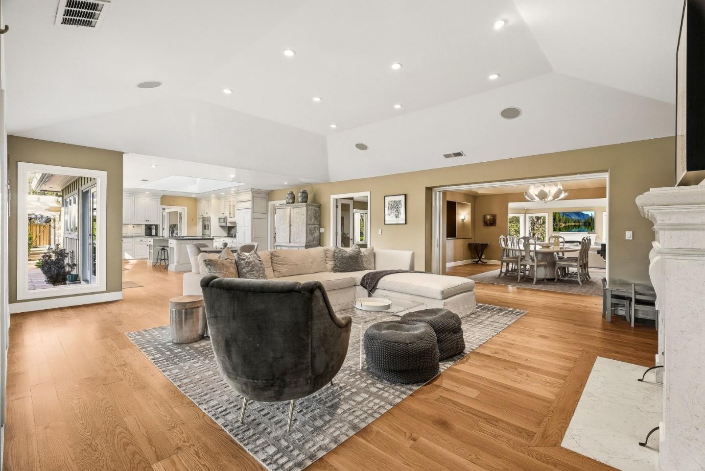 Detail Gallery Image 18 of 66 For 16 Hollins Drive, Santa Cruz,  CA 95060 - 4 Beds | 4/2 Baths