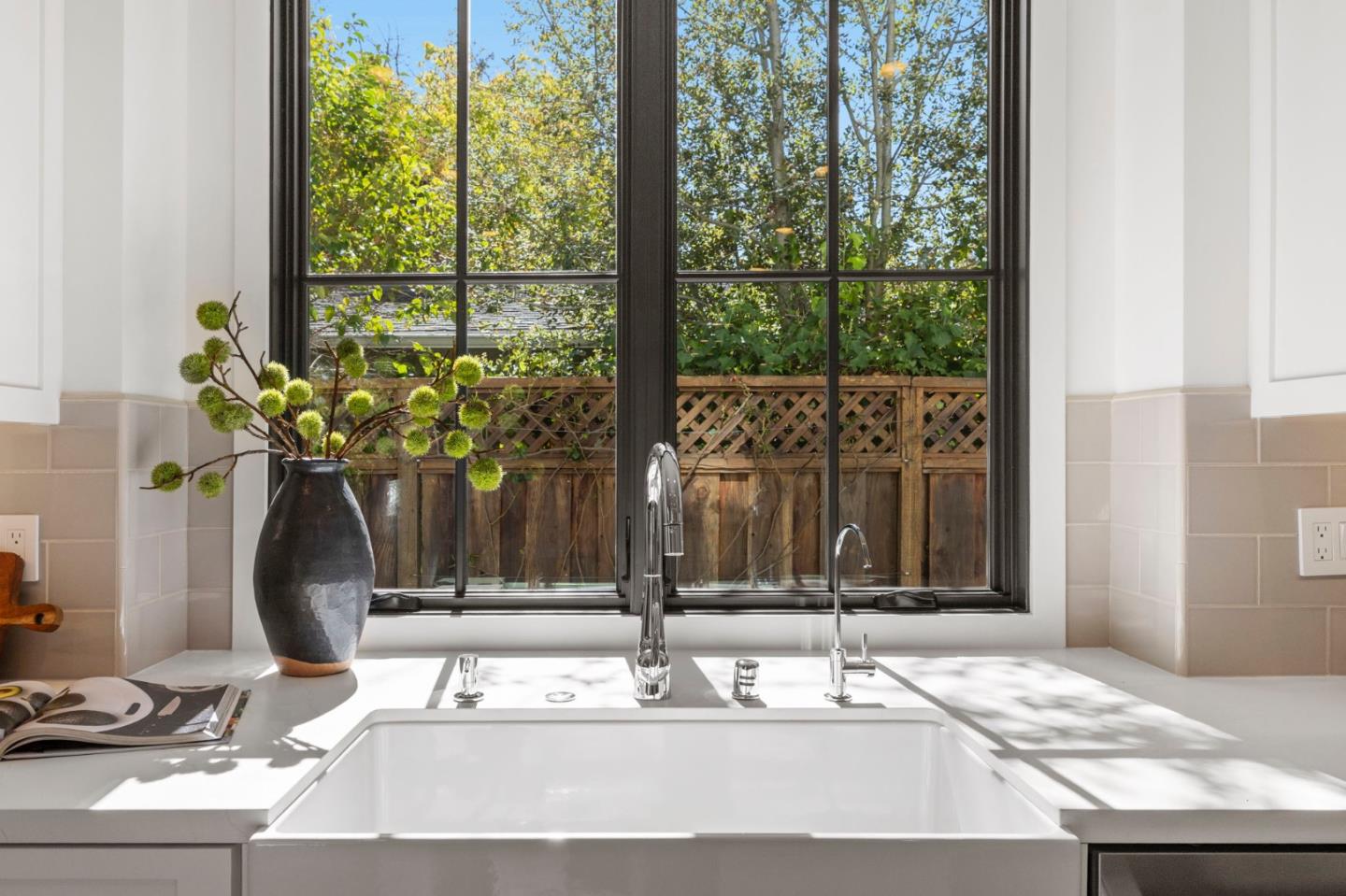 Detail Gallery Image 18 of 69 For 311 Linfield Dr, Menlo Park,  CA 94025 - 4 Beds | 3/1 Baths