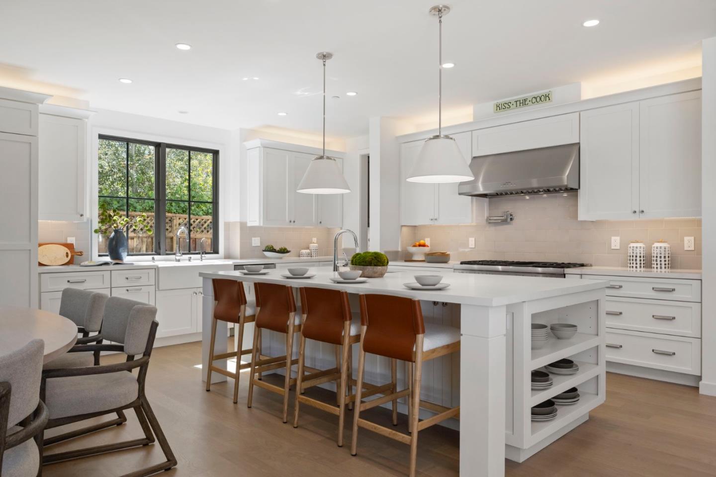 Detail Gallery Image 21 of 69 For 311 Linfield Dr, Menlo Park,  CA 94025 - 4 Beds | 3/1 Baths