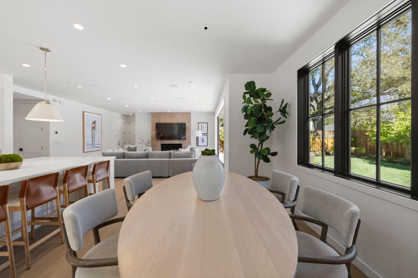 Detail Gallery Image 24 of 69 For 311 Linfield Dr, Menlo Park,  CA 94025 - 4 Beds | 3/1 Baths