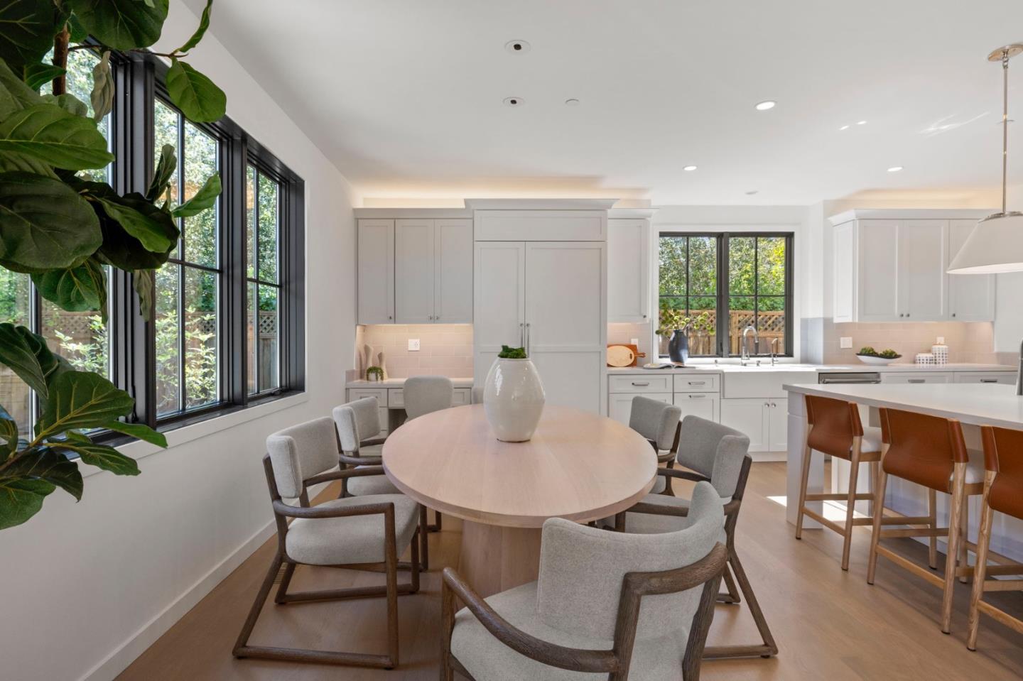 Detail Gallery Image 25 of 69 For 311 Linfield Dr, Menlo Park,  CA 94025 - 4 Beds | 3/1 Baths