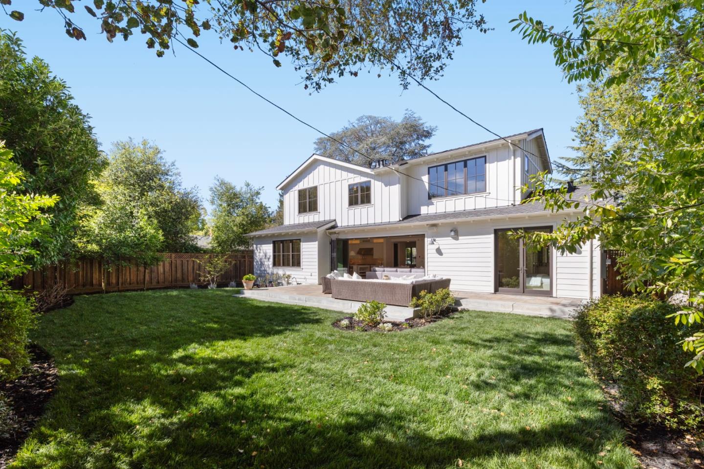 Detail Gallery Image 35 of 69 For 311 Linfield Dr, Menlo Park,  CA 94025 - 4 Beds | 3/1 Baths