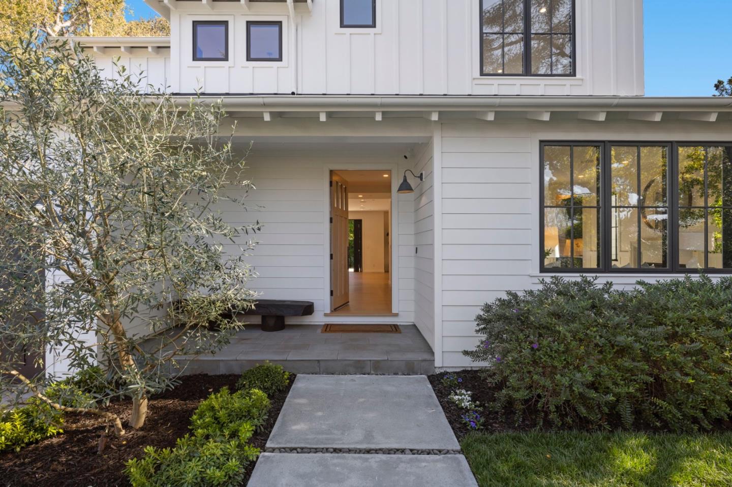 Detail Gallery Image 4 of 69 For 311 Linfield Dr, Menlo Park,  CA 94025 - 4 Beds | 3/1 Baths