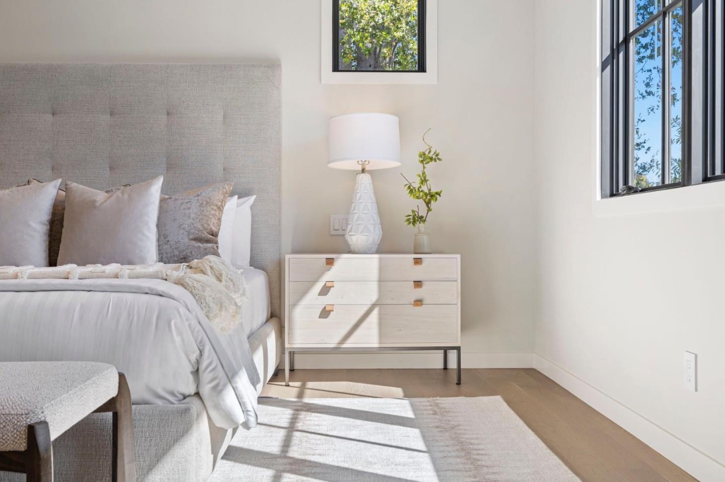 Detail Gallery Image 49 of 69 For 311 Linfield Dr, Menlo Park,  CA 94025 - 4 Beds | 3/1 Baths