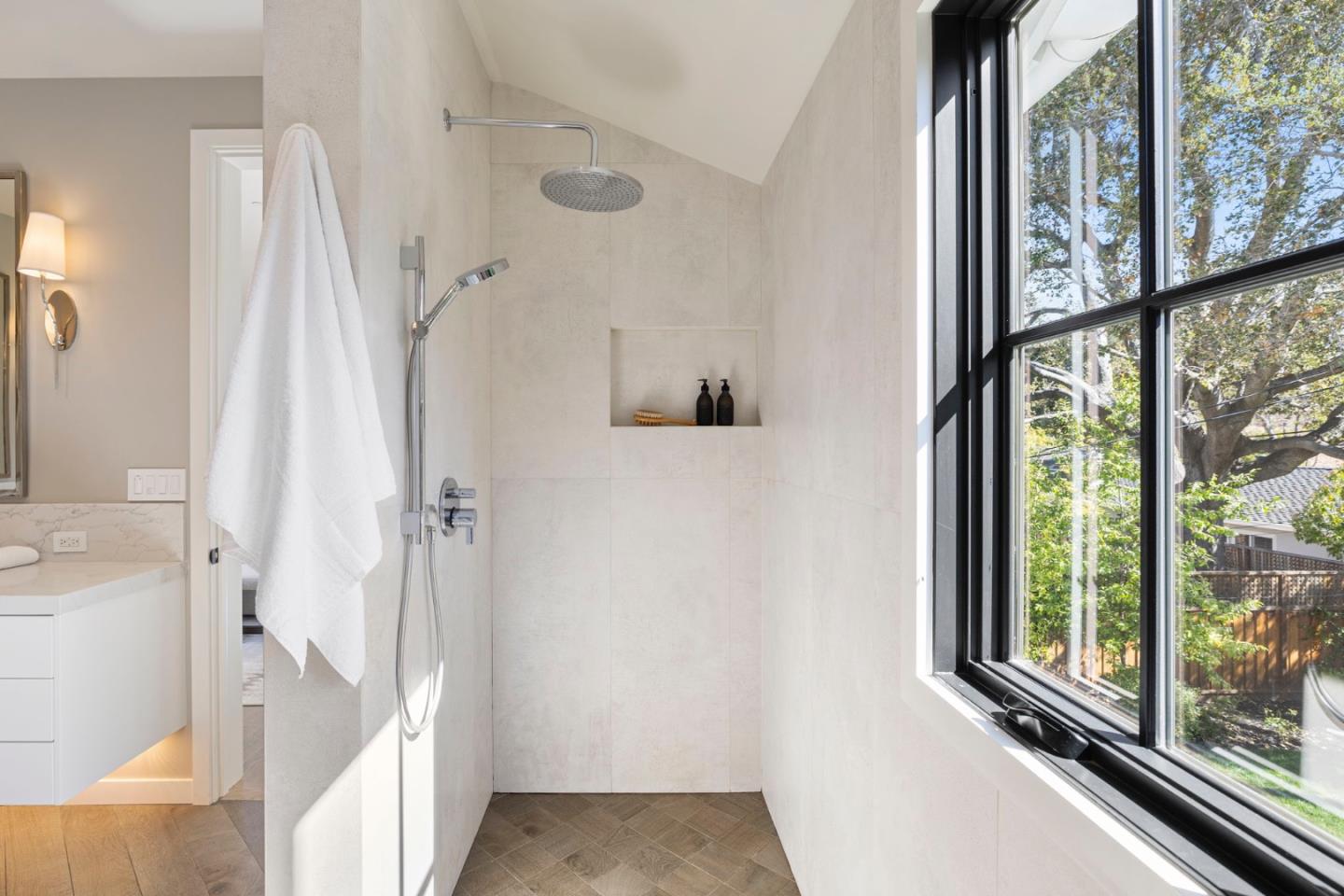 Detail Gallery Image 54 of 69 For 311 Linfield Dr, Menlo Park,  CA 94025 - 4 Beds | 3/1 Baths