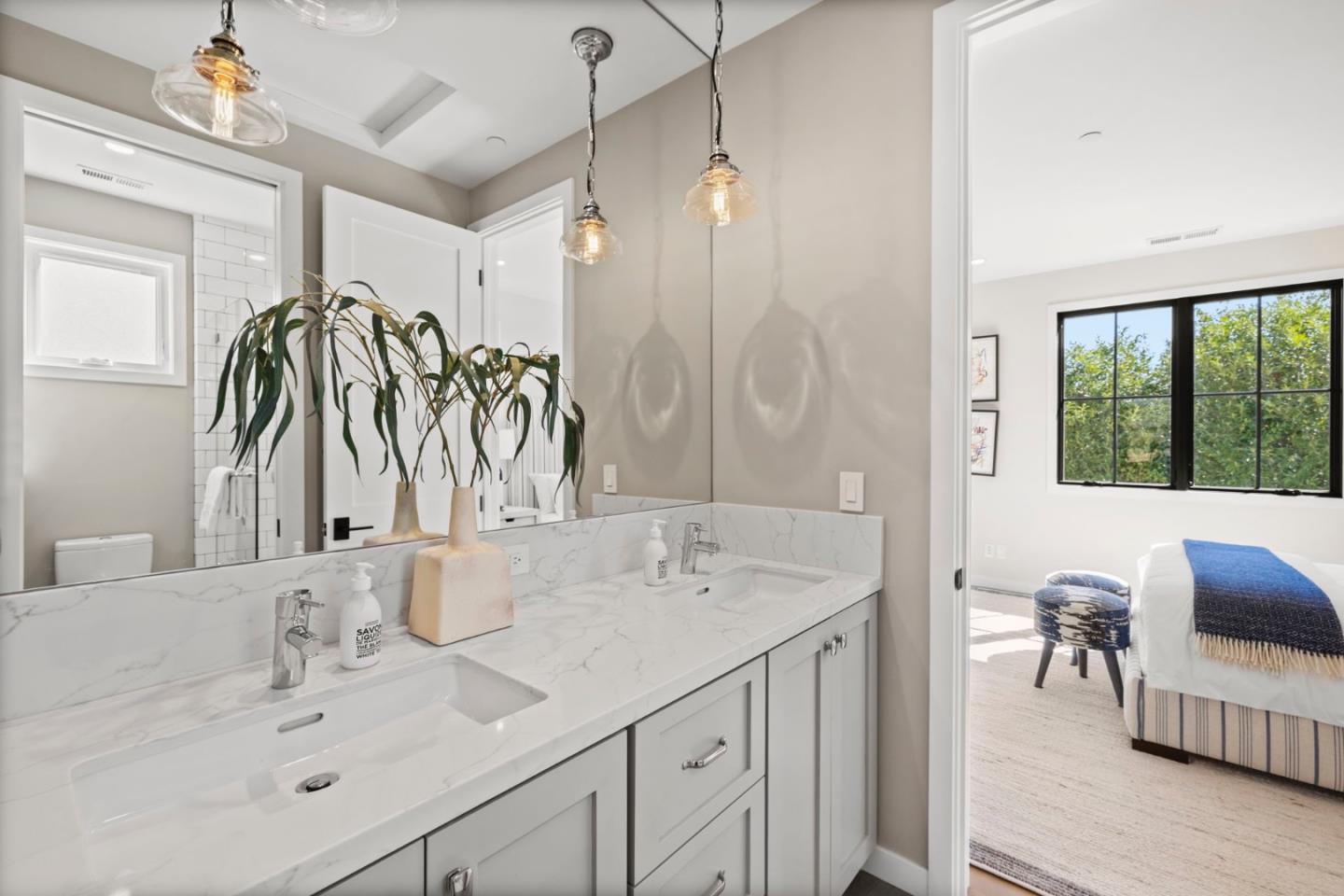 Detail Gallery Image 59 of 69 For 311 Linfield Dr, Menlo Park,  CA 94025 - 4 Beds | 3/1 Baths