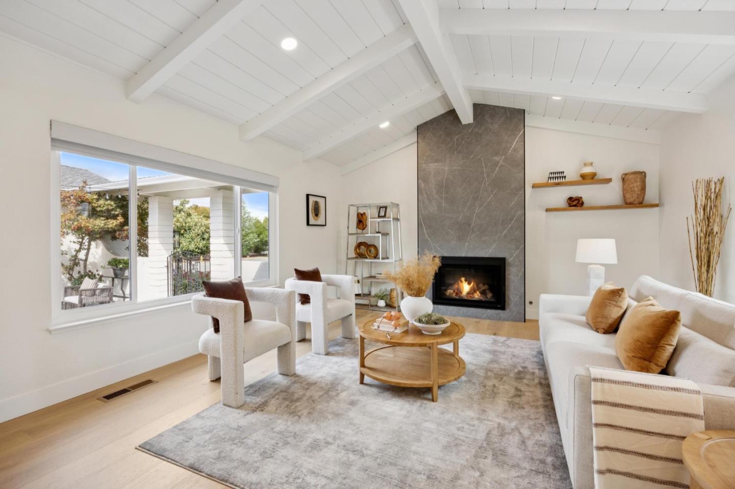 Detail Gallery Image 6 of 33 For 13755 Dolphin Dr, Saratoga,  CA 95070 - 4 Beds | 2 Baths