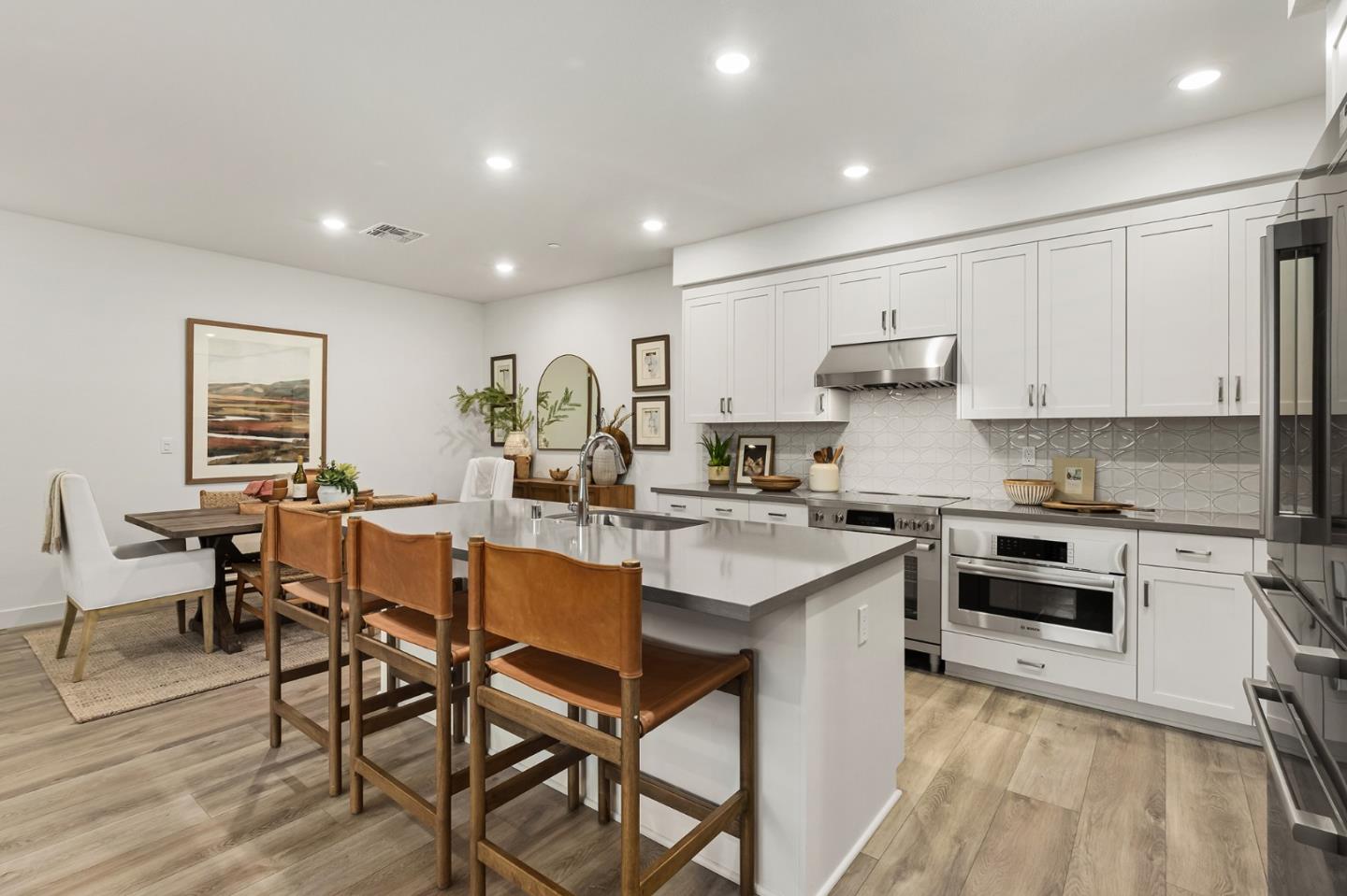 Photo #5: ML82037597 Listing: Photo #5