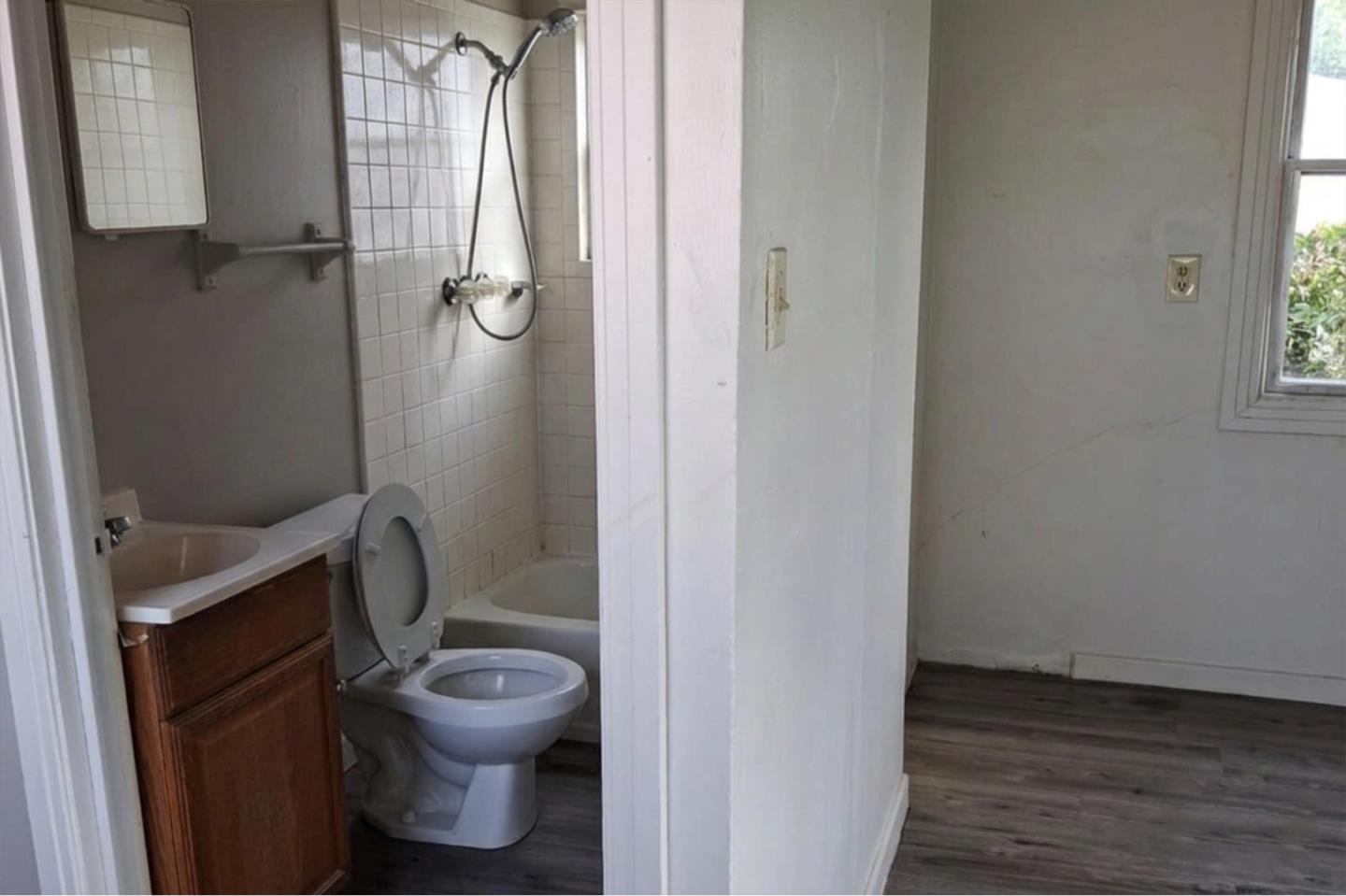 Detail Gallery Image 6 of 10 For 1932 Chestnut Ave, Antioch,  CA 94509 - 3 Beds | 2 Baths