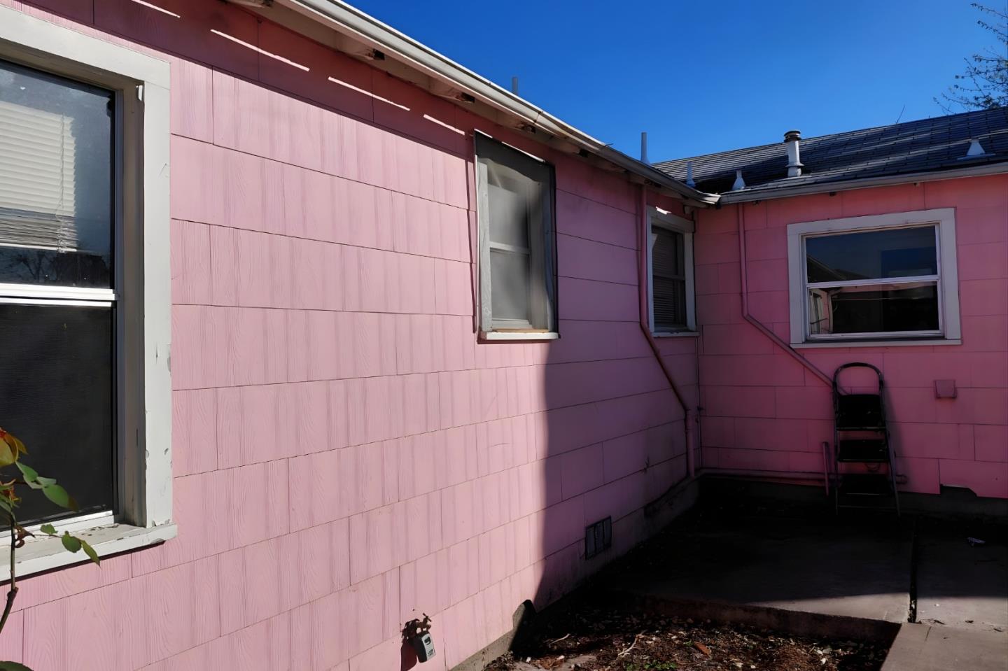 Detail Gallery Image 9 of 10 For 1932 Chestnut Ave, Antioch,  CA 94509 - 3 Beds | 2 Baths