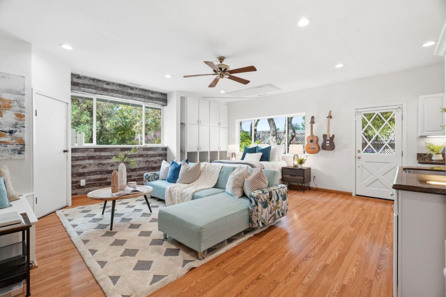 Detail Gallery Image 17 of 33 For 13525 Surrey Ln, Saratoga,  CA 95070 - 5 Beds | 4 Baths