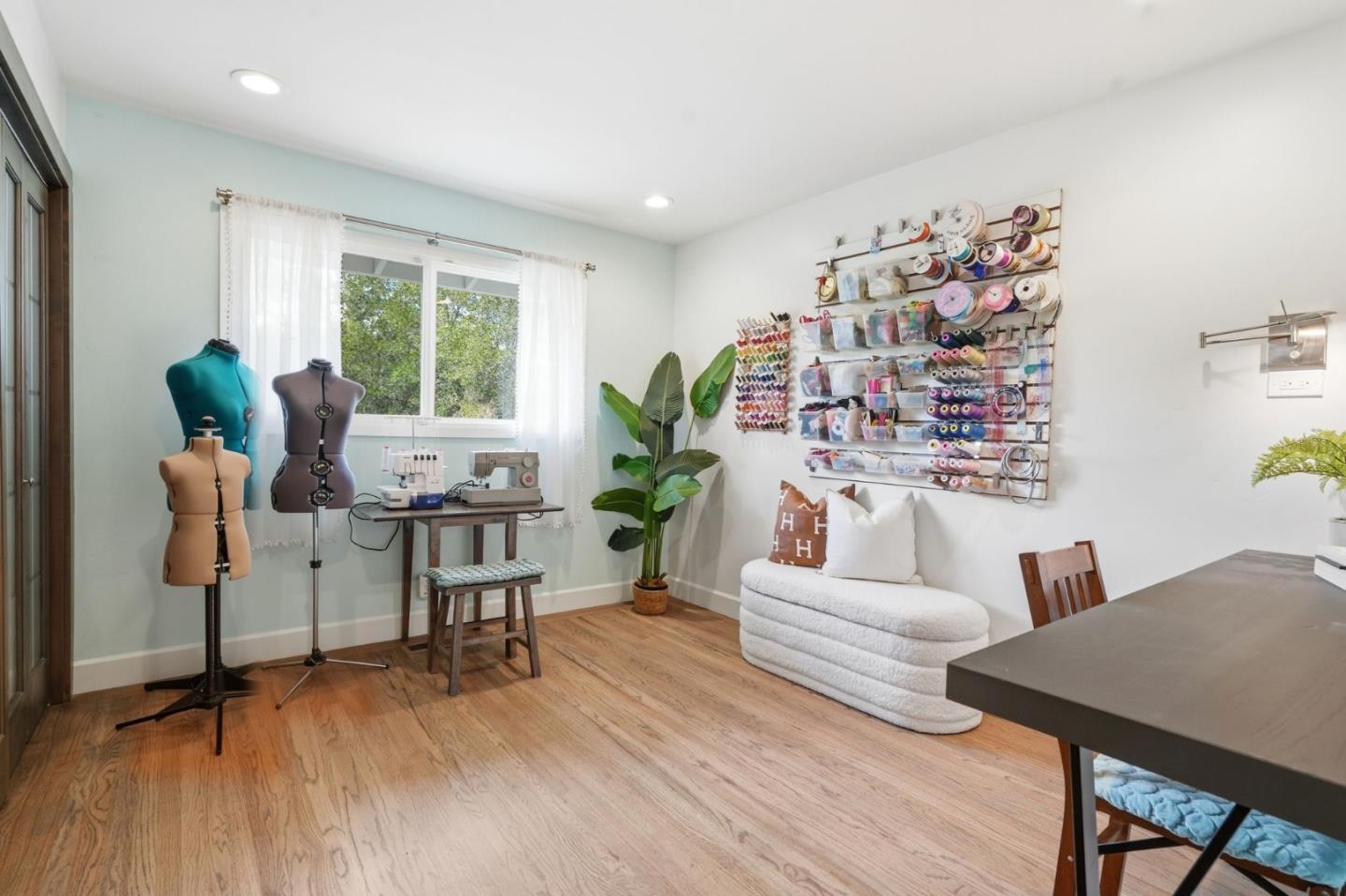 Detail Gallery Image 19 of 33 For 13525 Surrey Ln, Saratoga,  CA 95070 - 5 Beds | 4 Baths