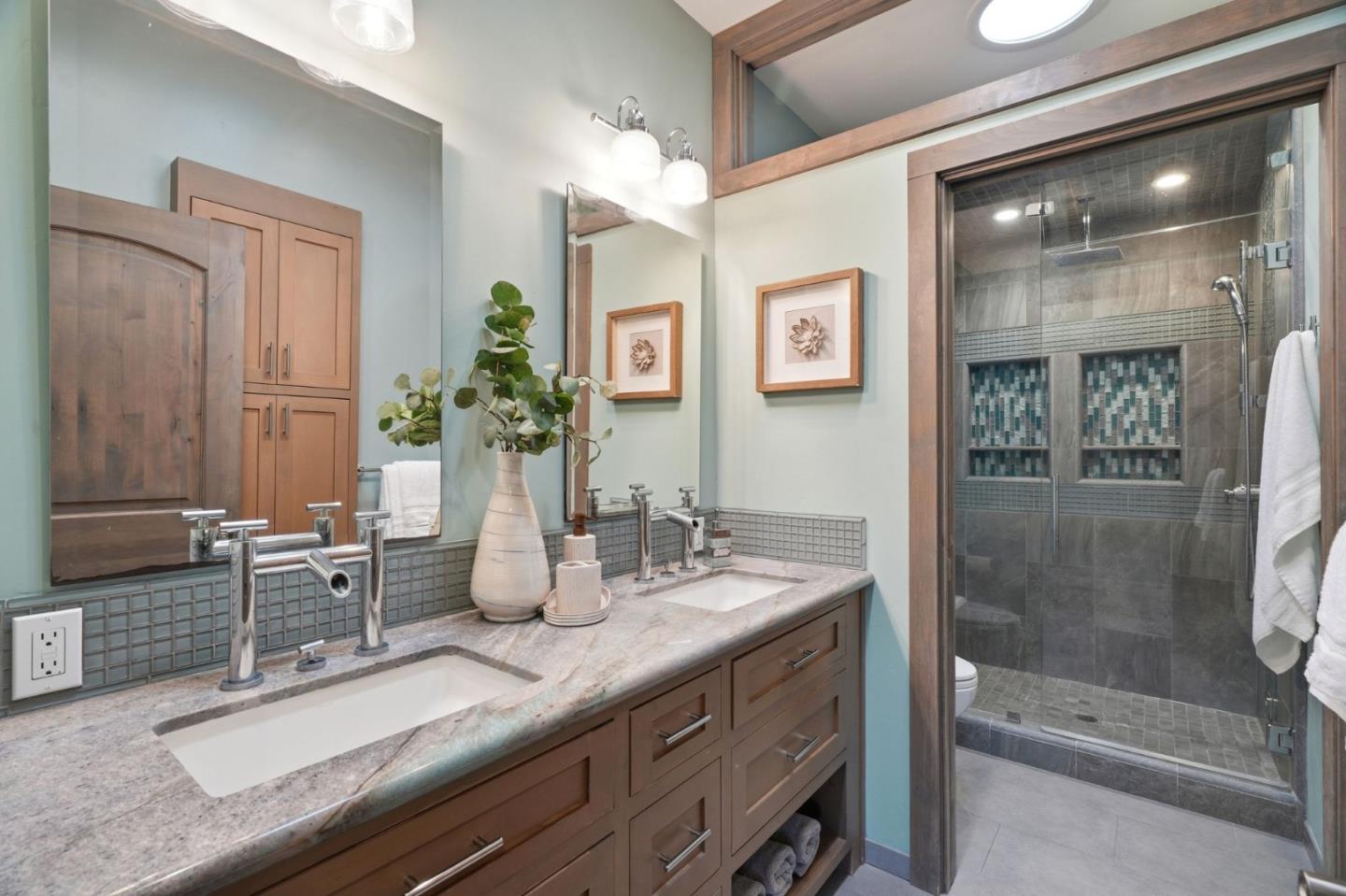 Detail Gallery Image 22 of 33 For 13525 Surrey Ln, Saratoga,  CA 95070 - 5 Beds | 4 Baths