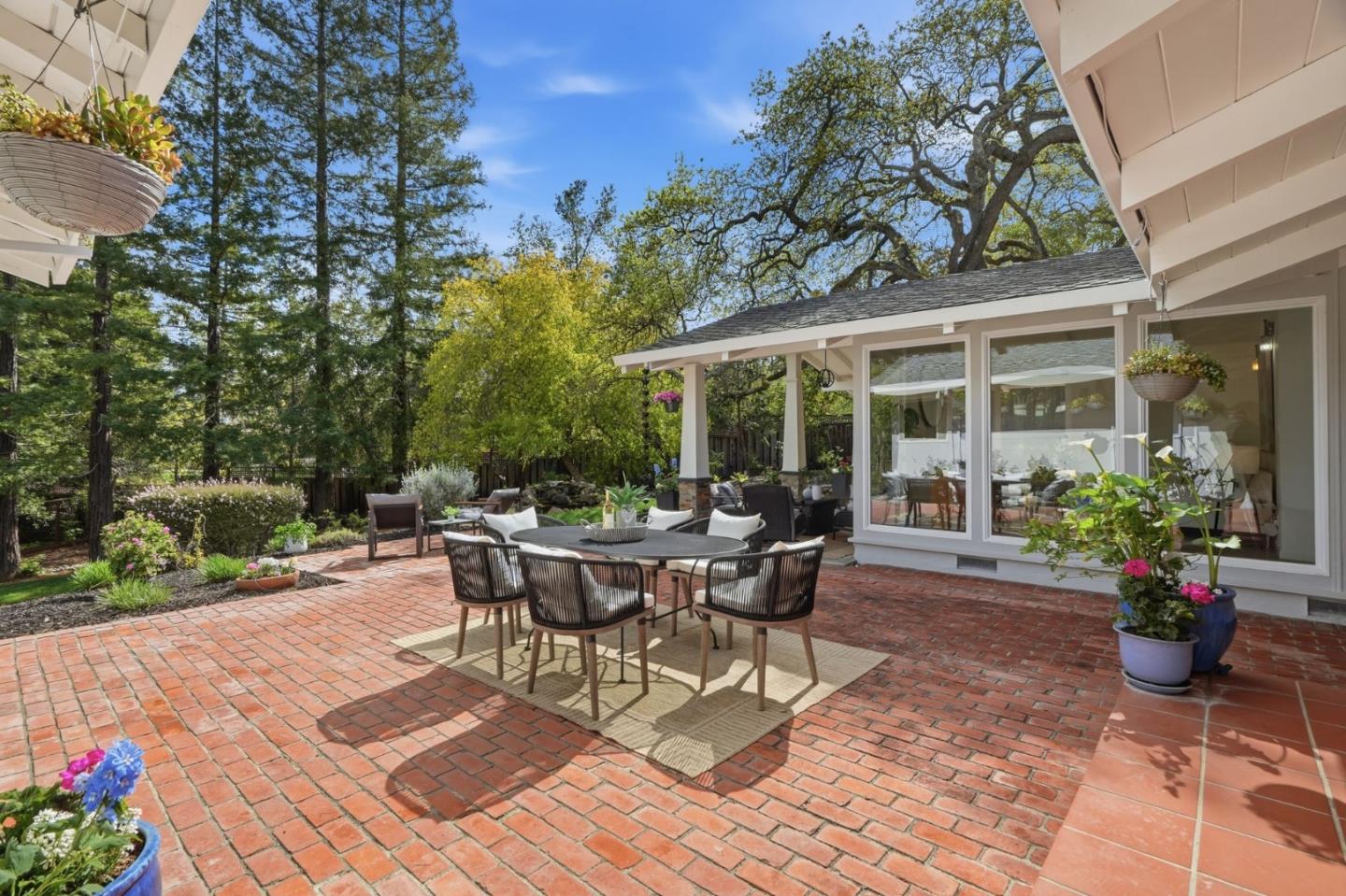 Detail Gallery Image 25 of 33 For 13525 Surrey Ln, Saratoga,  CA 95070 - 5 Beds | 4 Baths