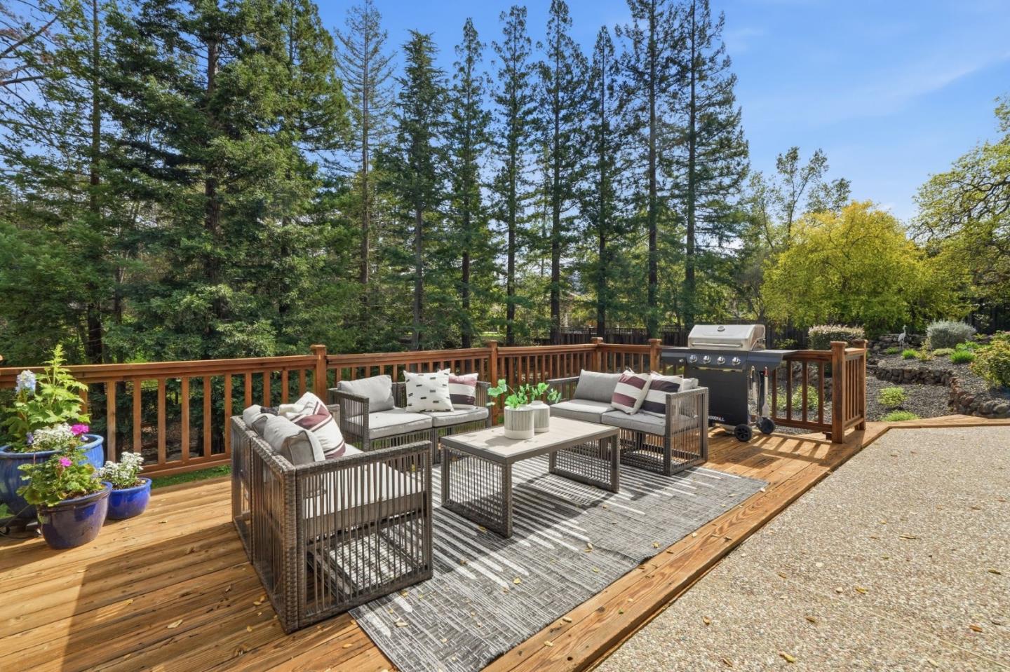 Detail Gallery Image 27 of 33 For 13525 Surrey Ln, Saratoga,  CA 95070 - 5 Beds | 4 Baths