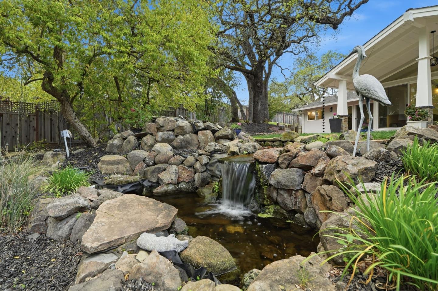 Detail Gallery Image 28 of 33 For 13525 Surrey Ln, Saratoga,  CA 95070 - 5 Beds | 4 Baths