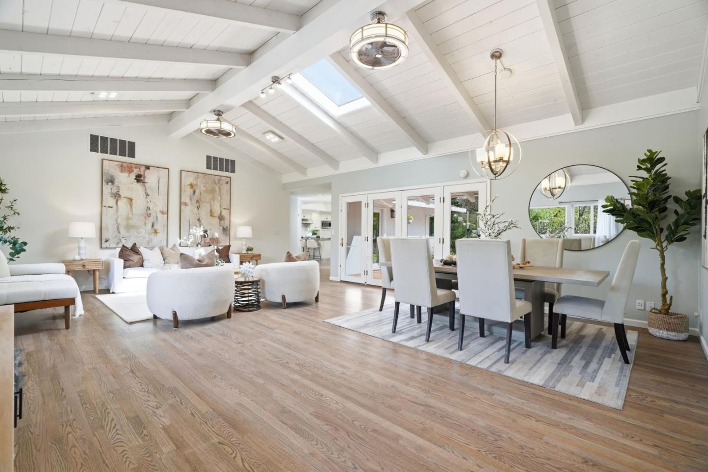 Detail Gallery Image 3 of 33 For 13525 Surrey Ln, Saratoga,  CA 95070 - 5 Beds | 4 Baths