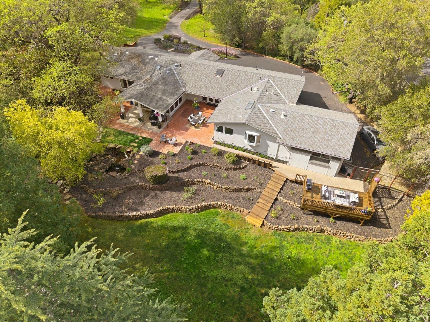 Detail Gallery Image 31 of 33 For 13525 Surrey Ln, Saratoga,  CA 95070 - 5 Beds | 4 Baths