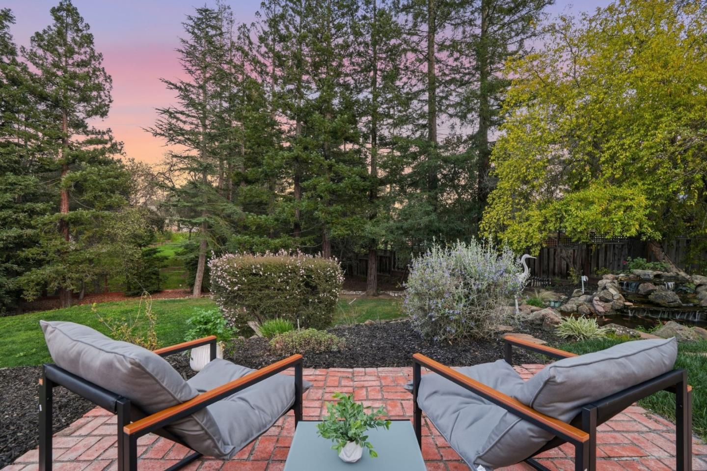 Detail Gallery Image 5 of 33 For 13525 Surrey Ln, Saratoga,  CA 95070 - 5 Beds | 4 Baths