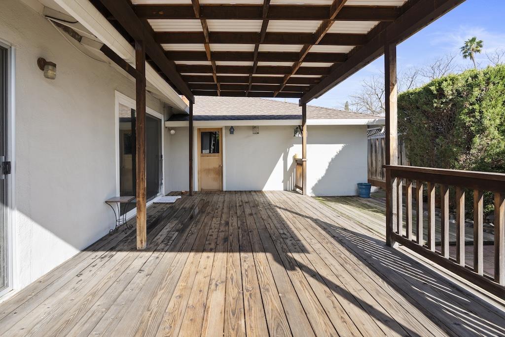 Detail Gallery Image 11 of 13 For 5351 Calderwood Ln, San Jose,  CA 95118 - 5 Beds | 2 Baths