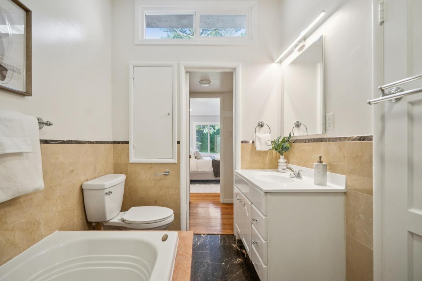 Detail Gallery Image 23 of 47 For 38 Wilshire Ave, Daly City,  CA 94015 - 3 Beds | 3 Baths