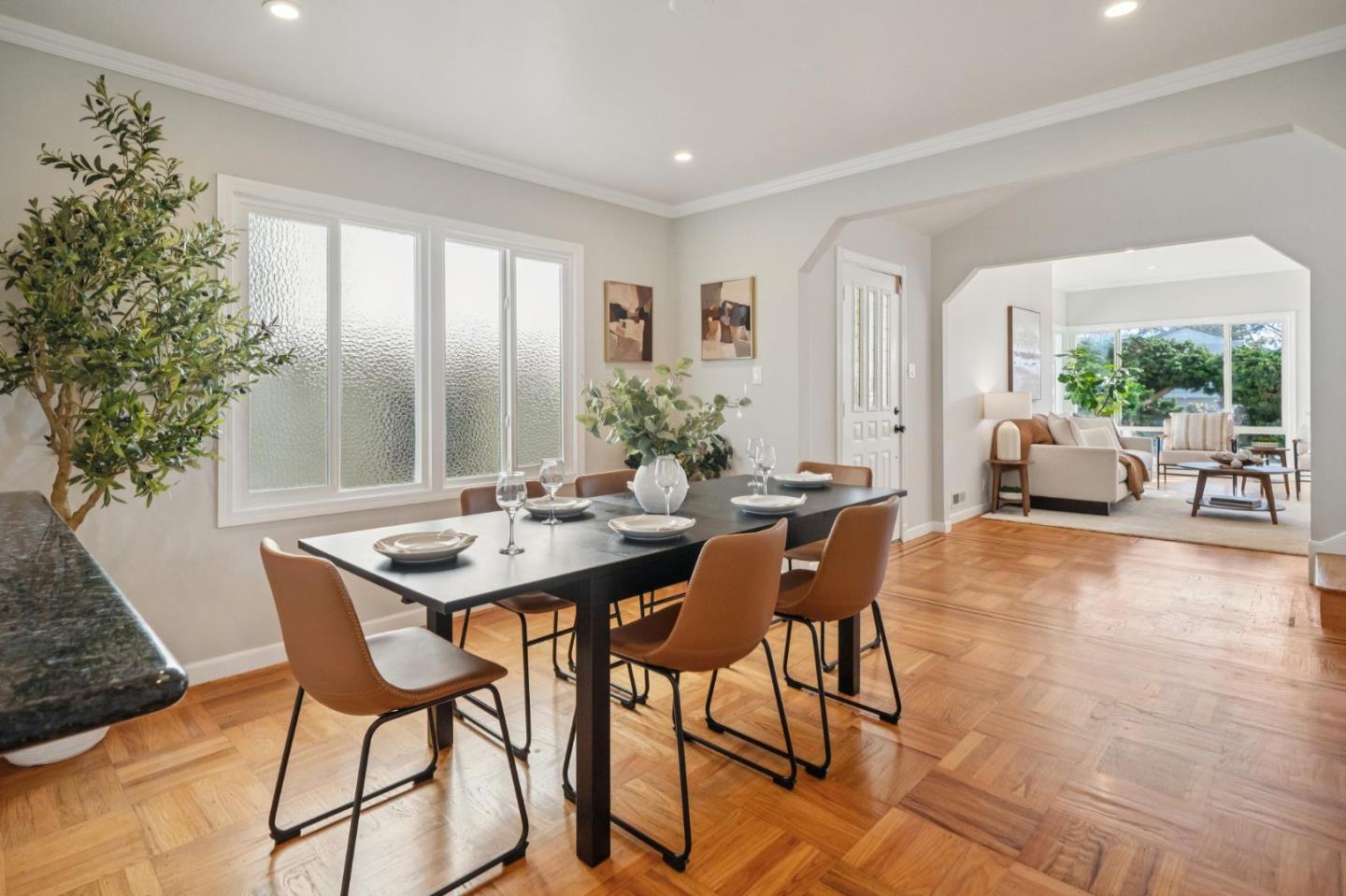 Detail Gallery Image 9 of 47 For 38 Wilshire Ave, Daly City,  CA 94015 - 3 Beds | 3 Baths