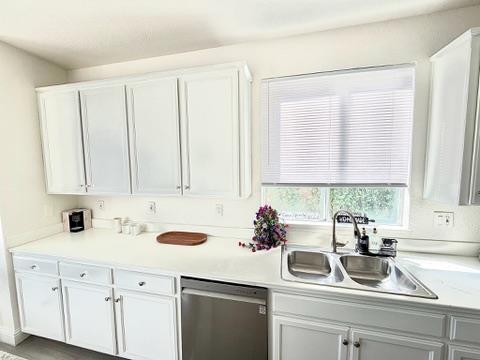 Detail Gallery Image 14 of 37 For 3400 Allan Adale Dr, Modesto,  CA 95355 - 5 Beds | 3 Baths