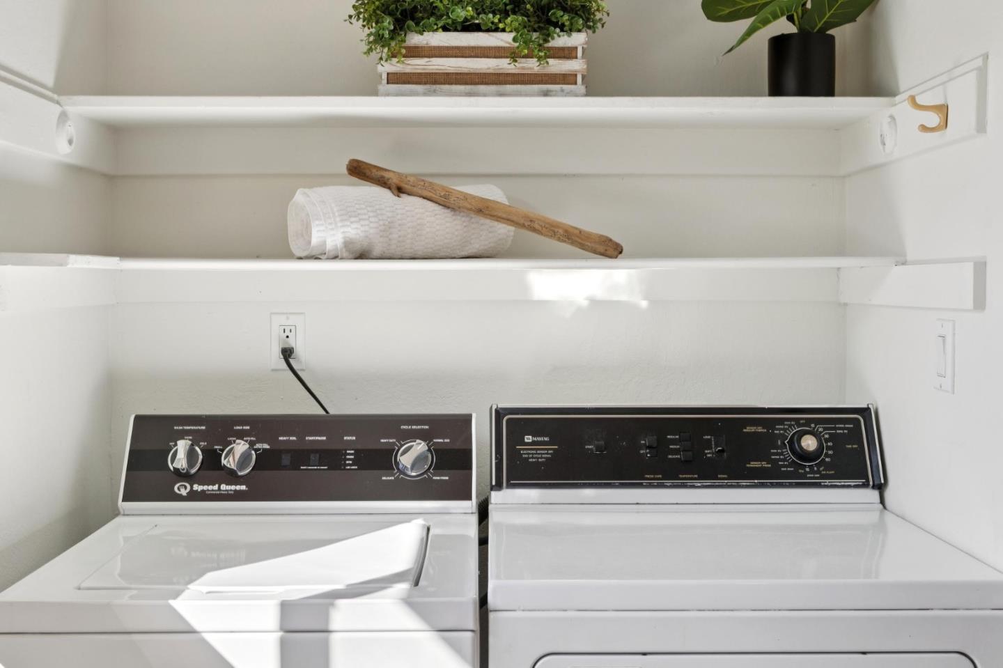 Detail Gallery Image 15 of 21 For 13577 Myren Dr, Saratoga,  CA 95070 - 3 Beds | 2 Baths