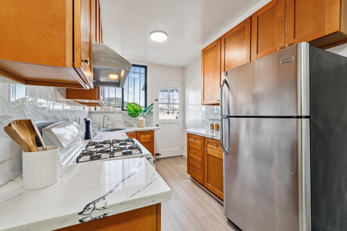 Detail Gallery Image 22 of 40 For 130-132 Holloway Ave, San Francisco,  CA 94112 - – Beds | – Baths