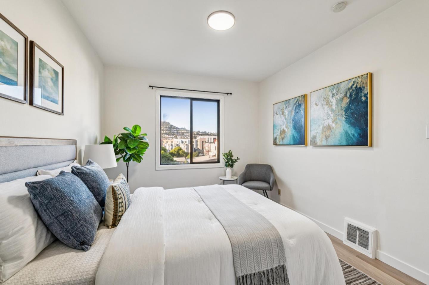 Detail Gallery Image 30 of 40 For 130-132 Holloway Ave, San Francisco,  CA 94112 - – Beds | – Baths