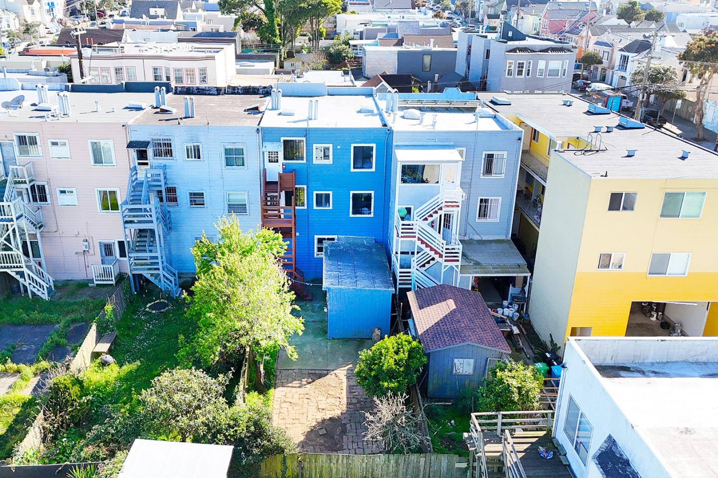 Detail Gallery Image 4 of 40 For 130-132 Holloway Ave, San Francisco,  CA 94112 - – Beds | – Baths