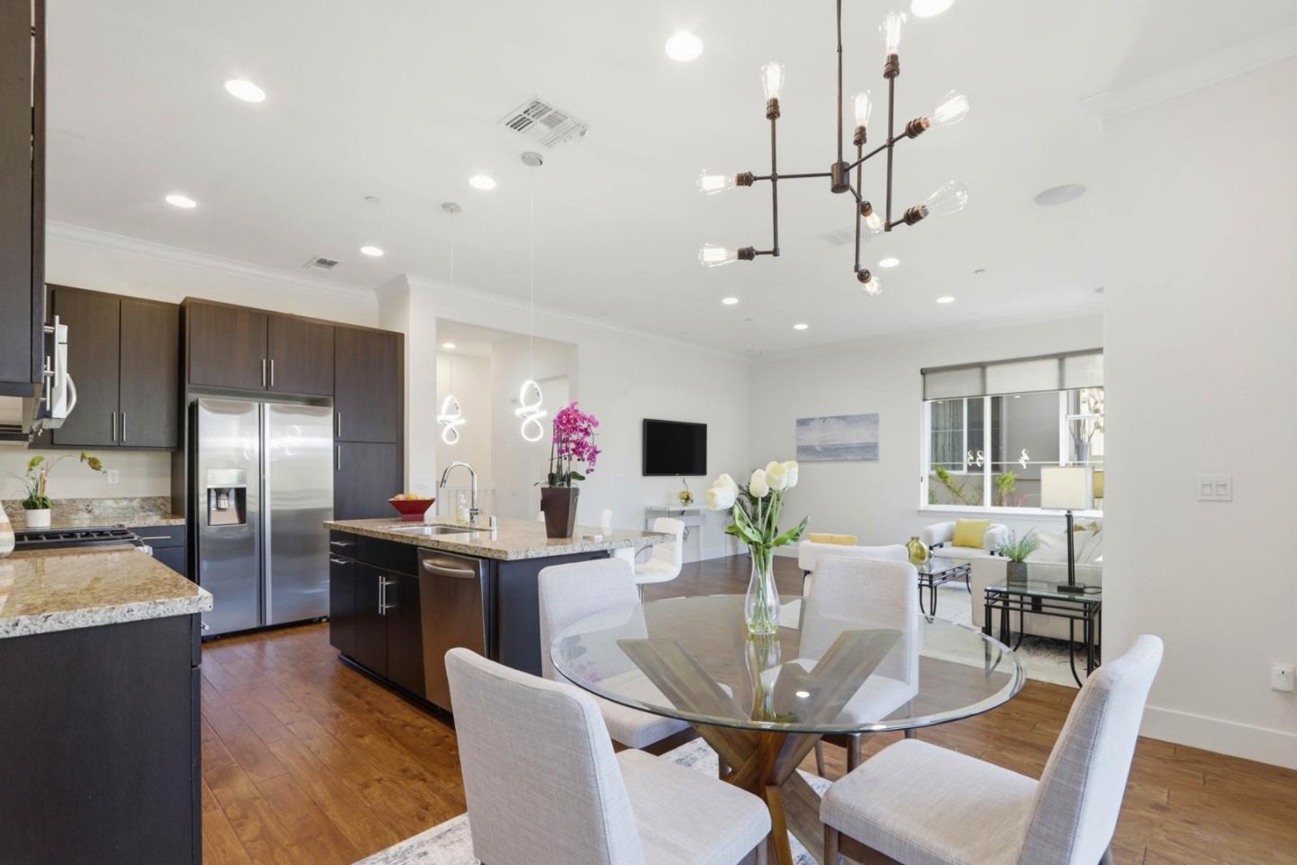 Detail Gallery Image 14 of 42 For 289 Odyssey Ln, Milpitas,  CA 95035 - 3 Beds | 3/1 Baths