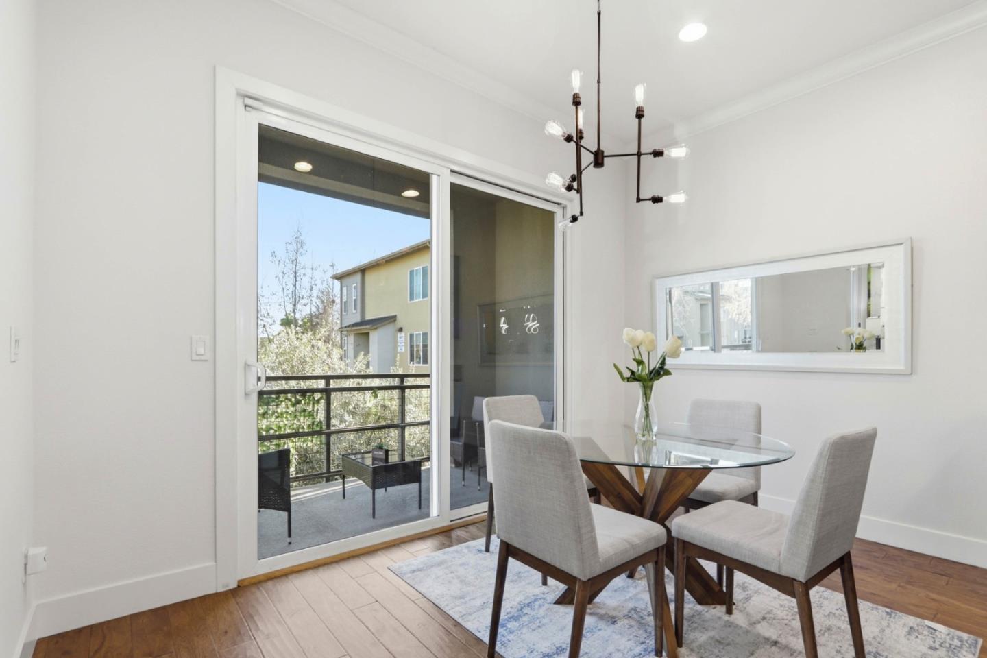 Detail Gallery Image 15 of 42 For 289 Odyssey Ln, Milpitas,  CA 95035 - 3 Beds | 3/1 Baths