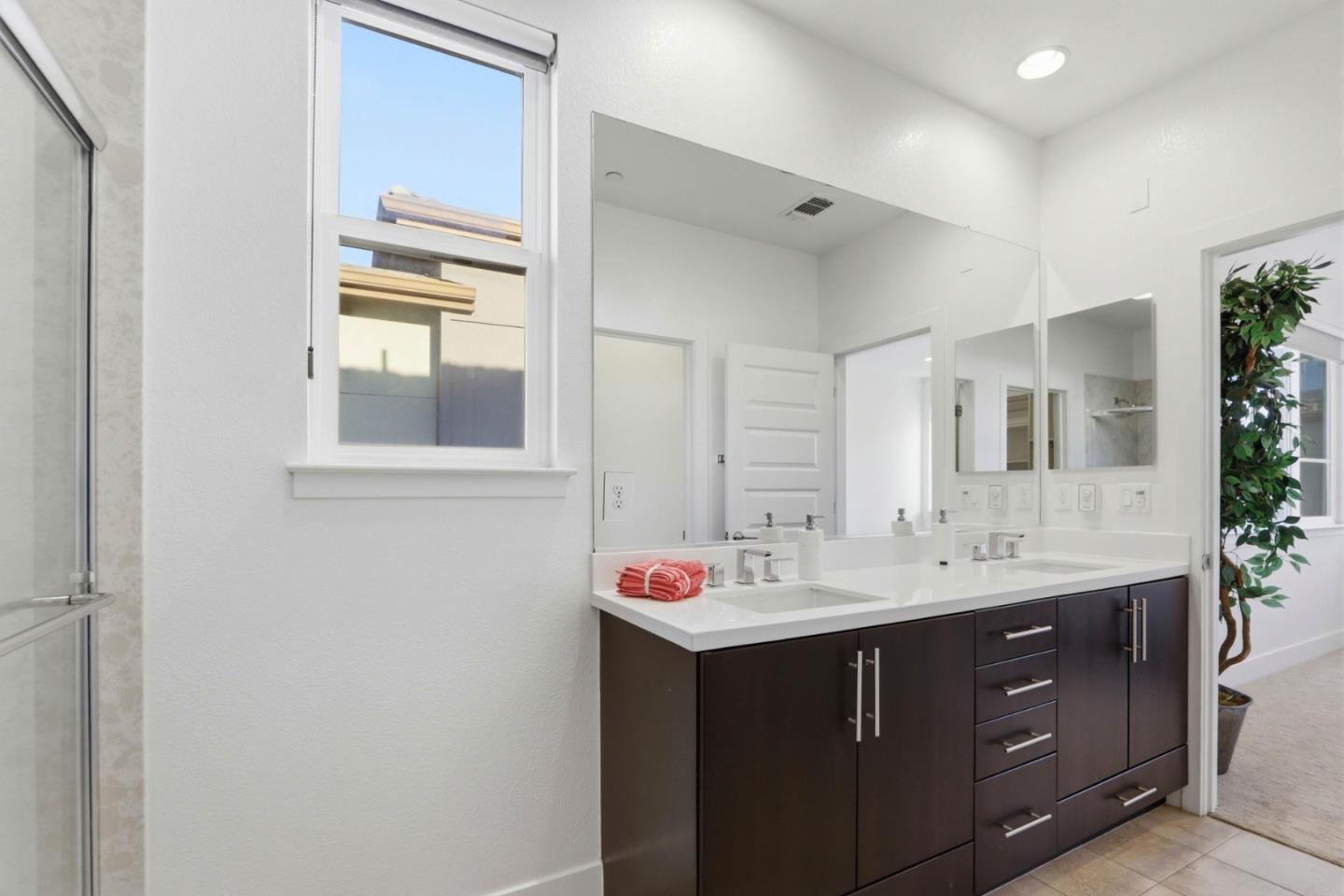 Detail Gallery Image 32 of 42 For 289 Odyssey Ln, Milpitas,  CA 95035 - 3 Beds | 3/1 Baths