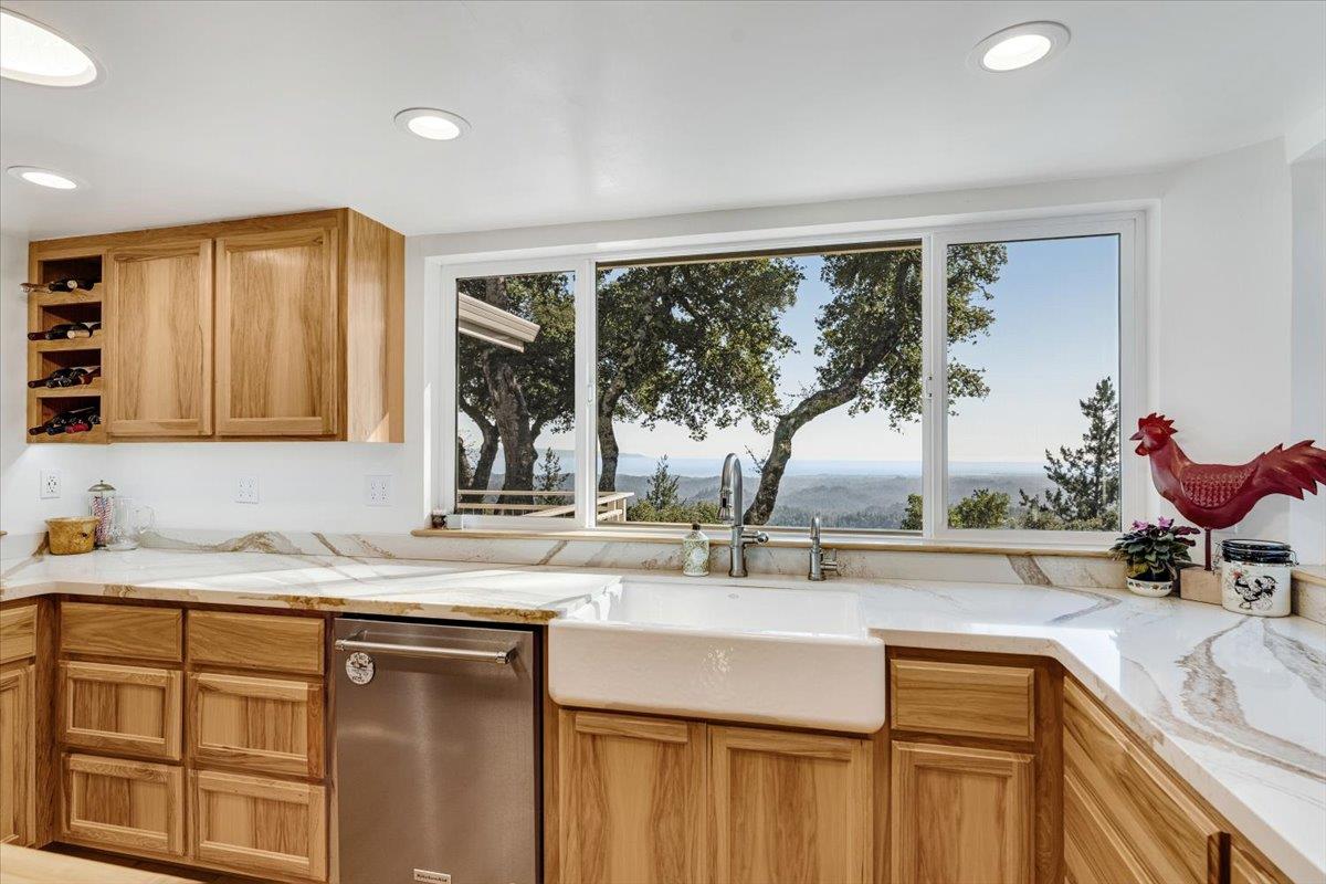 Detail Gallery Image 18 of 76 For 24854 Skyland Rd, Los Gatos,  CA 95033 - 3 Beds | 2 Baths