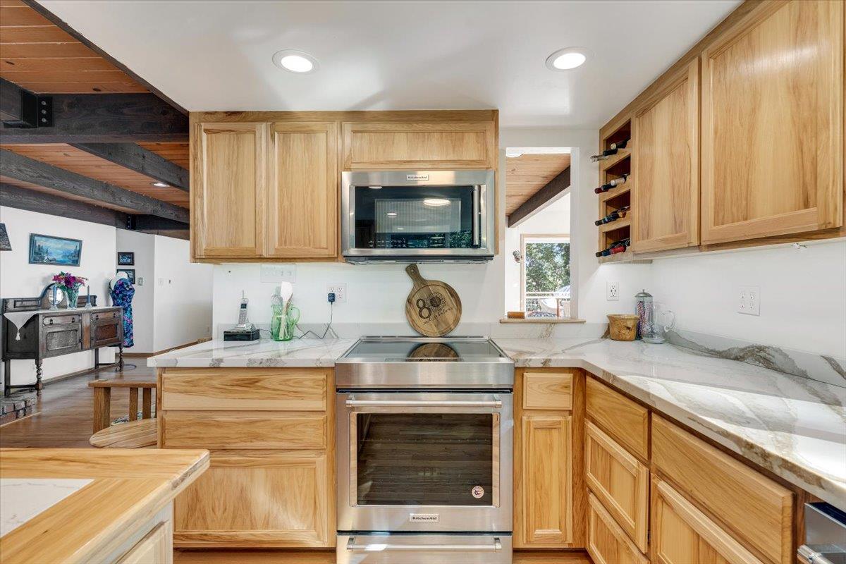 Detail Gallery Image 20 of 76 For 24854 Skyland Rd, Los Gatos,  CA 95033 - 3 Beds | 2 Baths