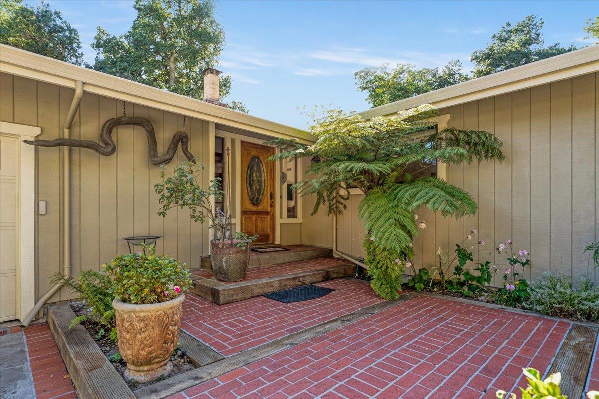 Detail Gallery Image 8 of 76 For 24854 Skyland Rd, Los Gatos,  CA 95033 - 3 Beds | 2 Baths