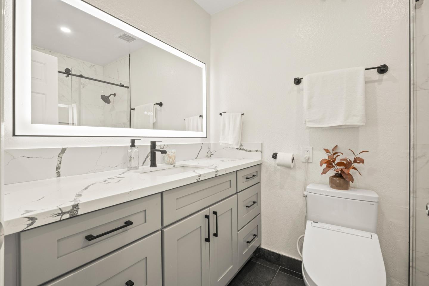 Detail Gallery Image 12 of 30 For 1302 Fairway Entrance Dr, San Jose,  CA 95131 - 2 Beds | 2 Baths