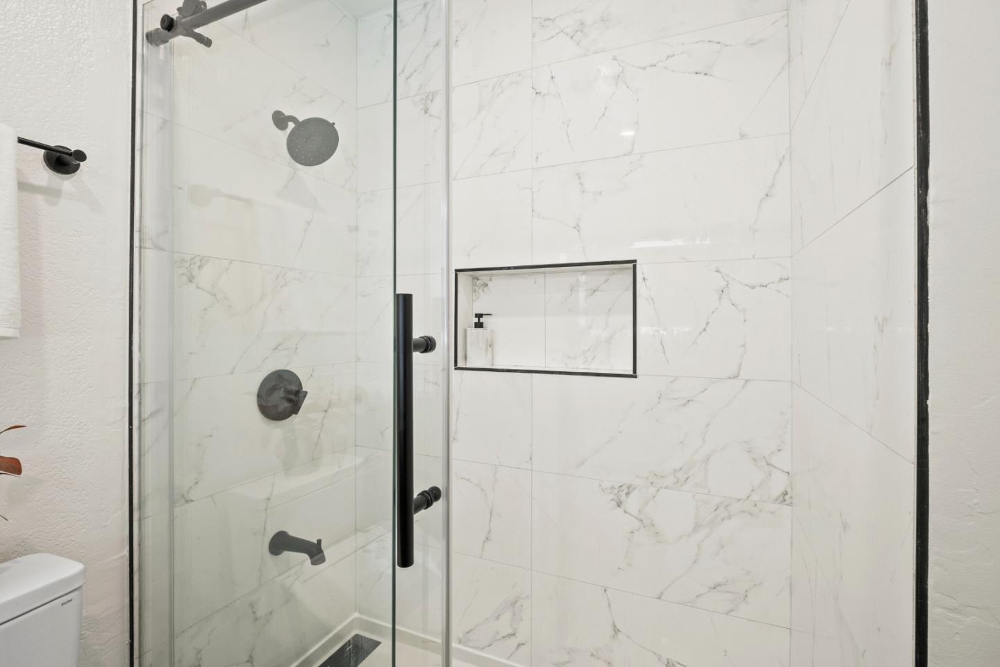 Detail Gallery Image 13 of 30 For 1302 Fairway Entrance Dr, San Jose,  CA 95131 - 2 Beds | 2 Baths