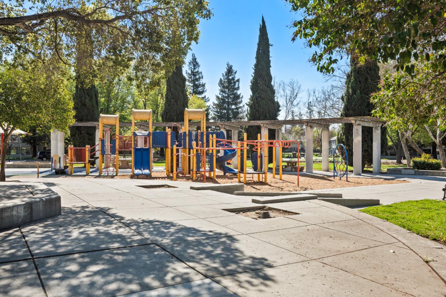 Detail Gallery Image 21 of 30 For 1302 Fairway Entrance Dr, San Jose,  CA 95131 - 2 Beds | 2 Baths