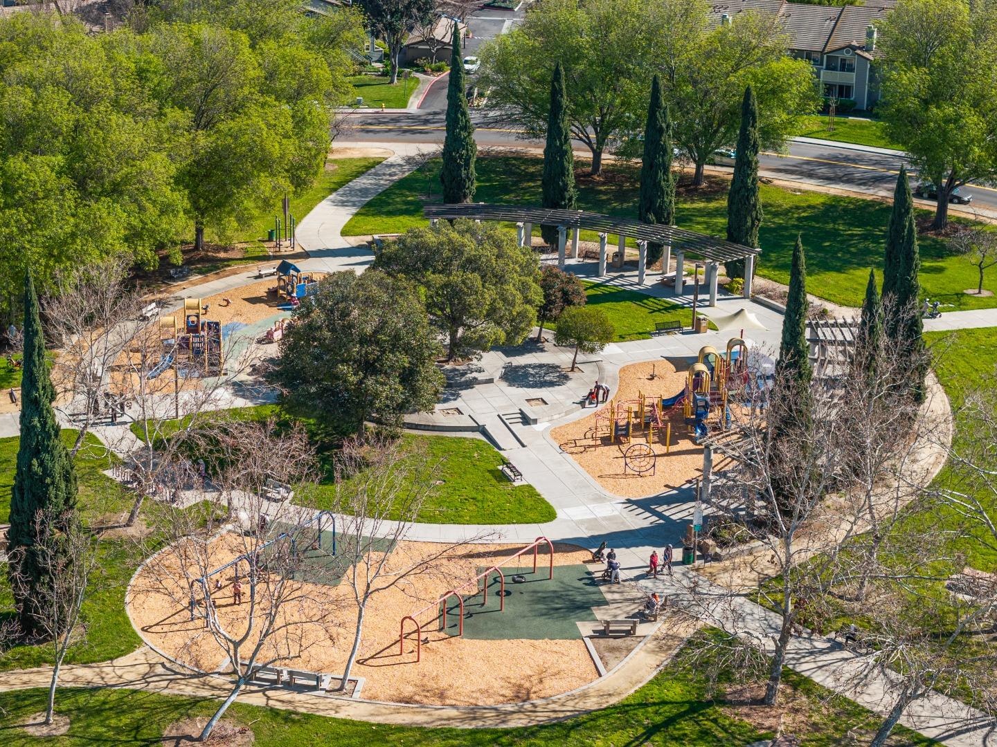 Detail Gallery Image 27 of 30 For 1302 Fairway Entrance Dr, San Jose,  CA 95131 - 2 Beds | 2 Baths